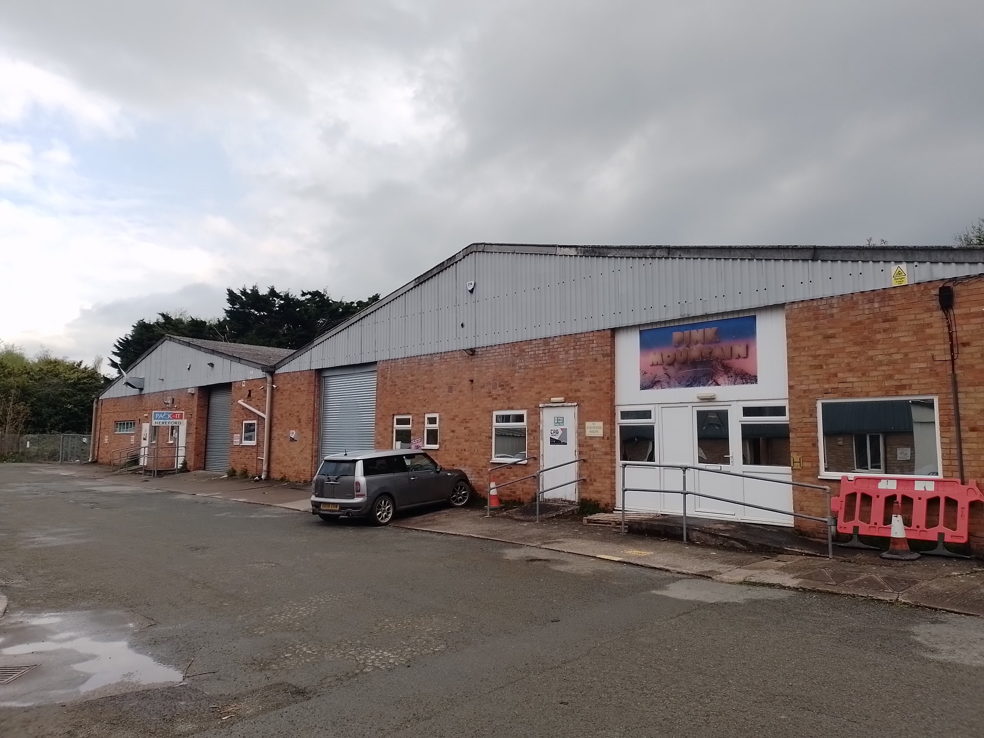 26-27, Foley Trading Estate, Eign Mill Road, Hereford, Herefordshire, HR1